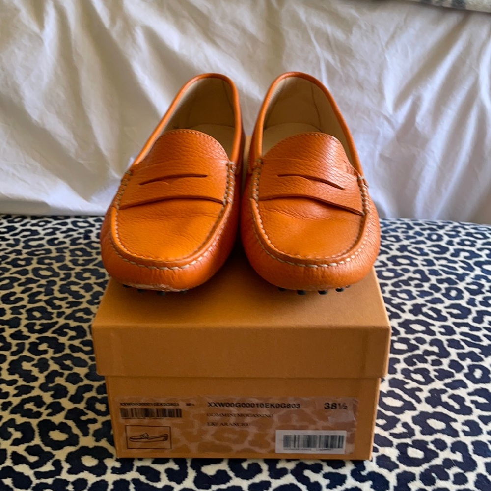 Tod’s orange driving shoe